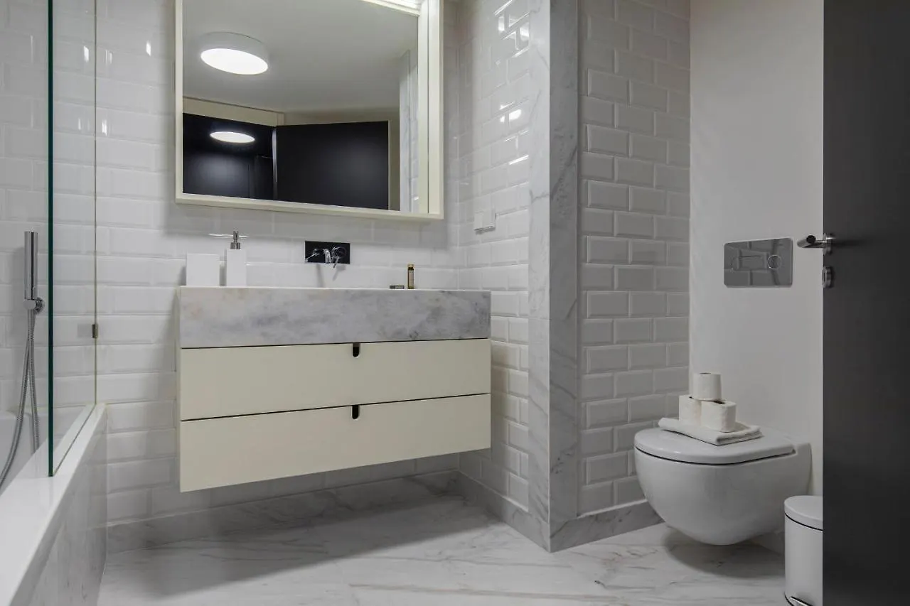 Stunning Apartment In Heart Of Lisbon By Lovelystay